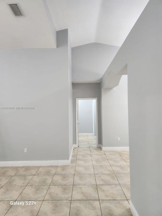 En Renta: $6,500 (5 camas, 3 baños, 3600 Pies cuadrados)
