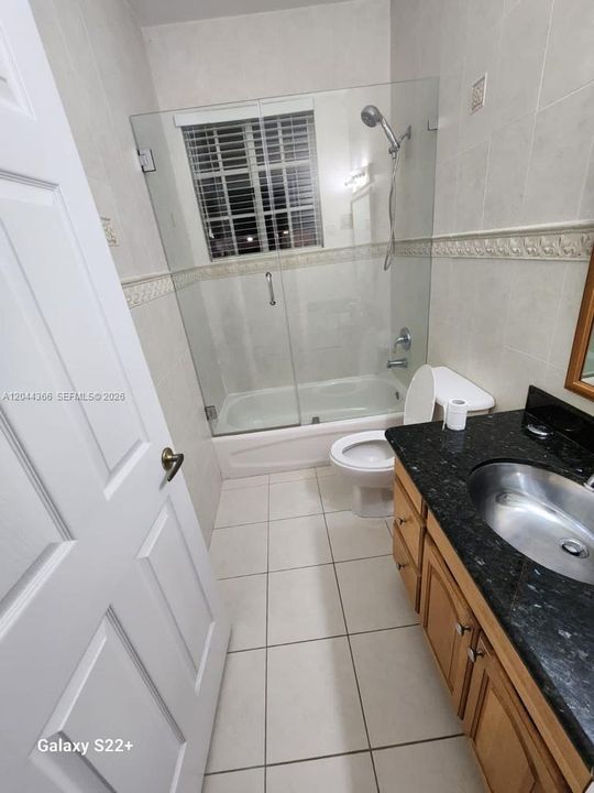 En Renta: $6,500 (5 camas, 3 baños, 3600 Pies cuadrados)