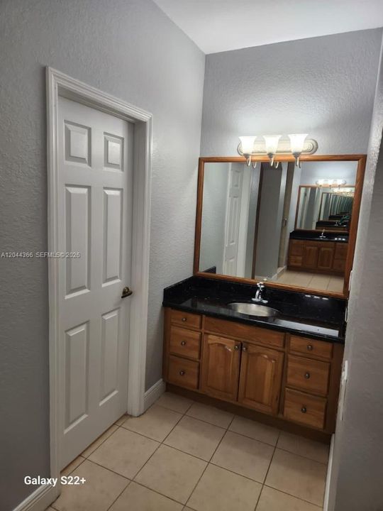 En Renta: $6,500 (5 camas, 3 baños, 3600 Pies cuadrados)