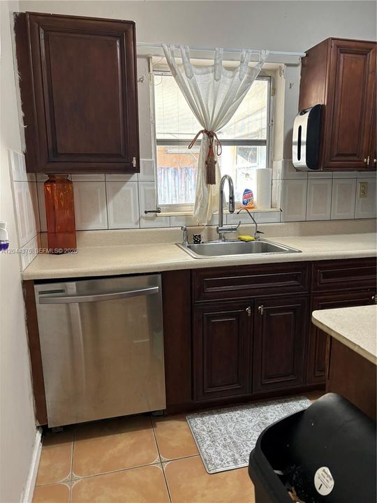 В аренду: $3,350 (2 спален, 2 ванн, 1316 Квадратных фут)