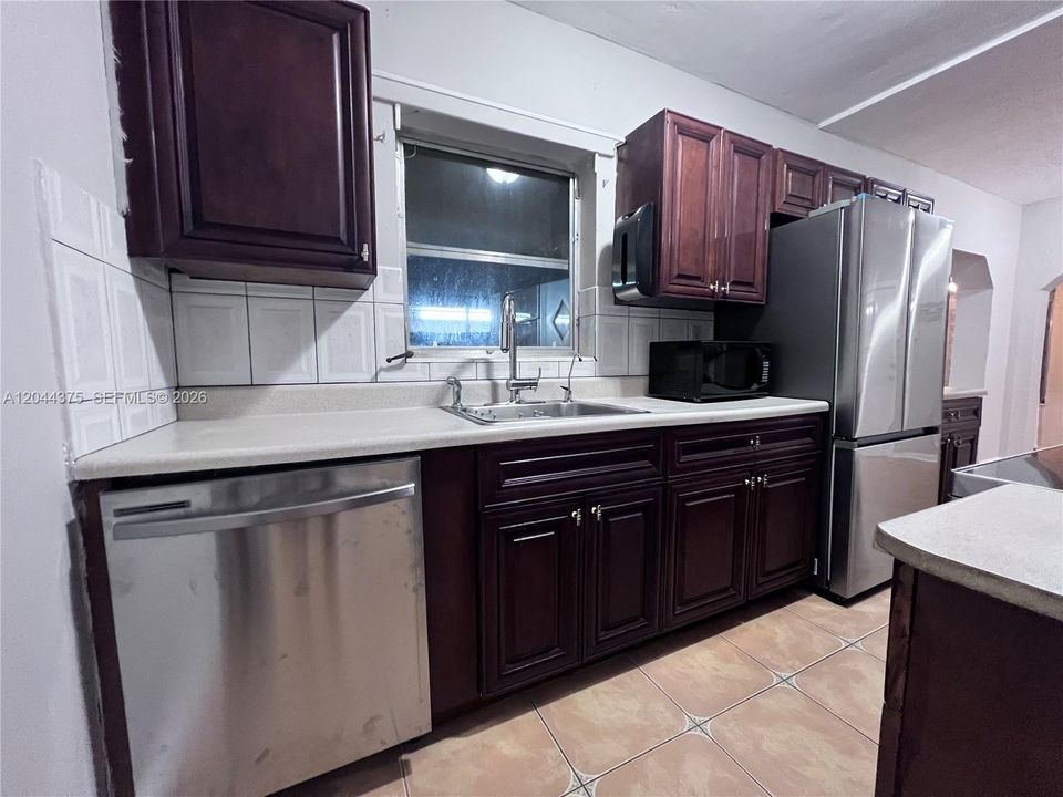В аренду: $3,350 (2 спален, 2 ванн, 1316 Квадратных фут)