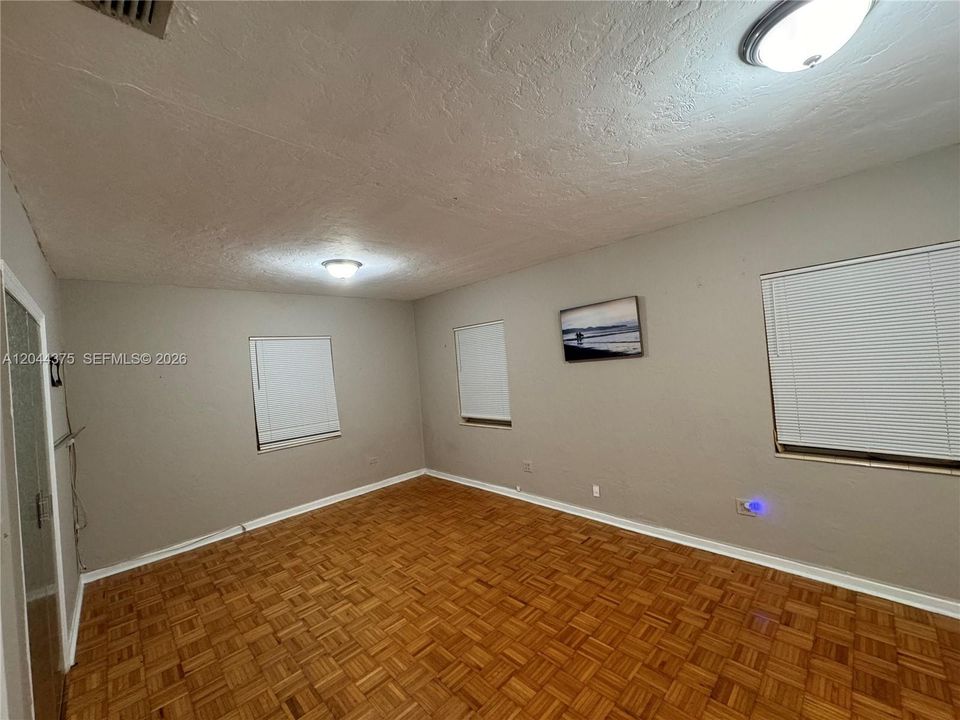 В аренду: $3,350 (2 спален, 2 ванн, 1316 Квадратных фут)