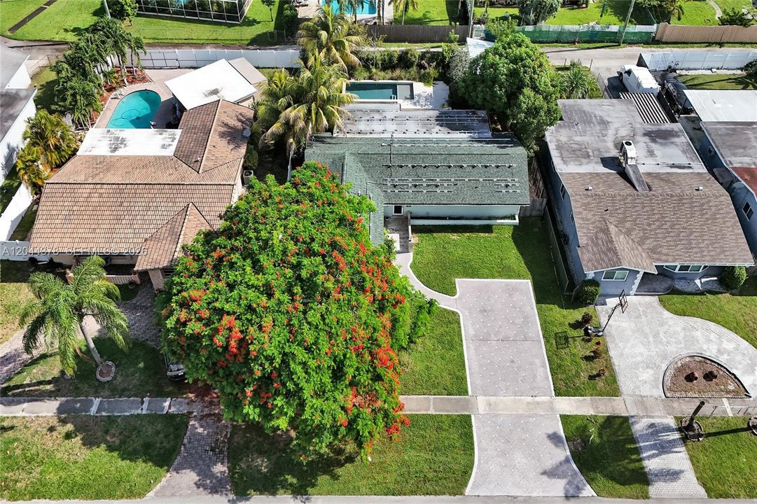 На продажу: $875,000 (3 спален, 3 ванн, 1961 Квадратных фут)