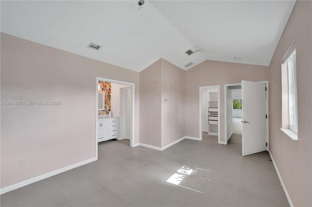 На продажу: $875,000 (3 спален, 3 ванн, 1961 Квадратных фут)