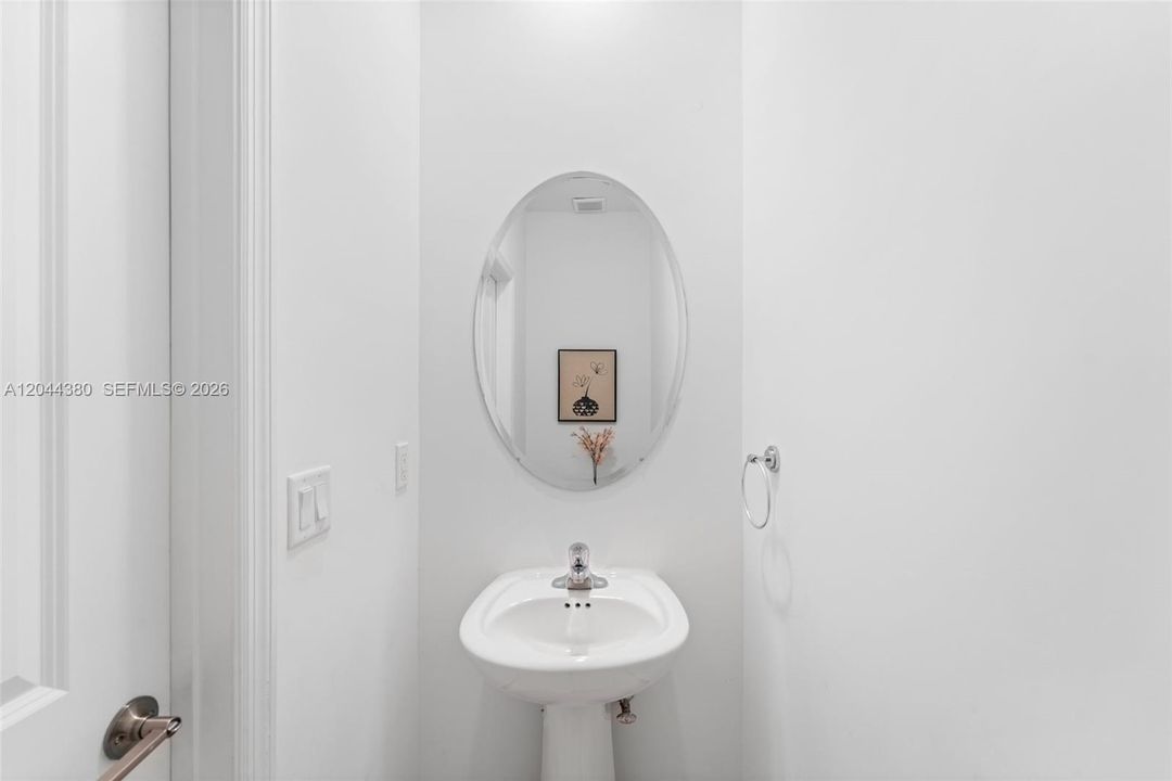 En Renta: $3,500 (3 camas, 2 baños, 1651 Pies cuadrados)