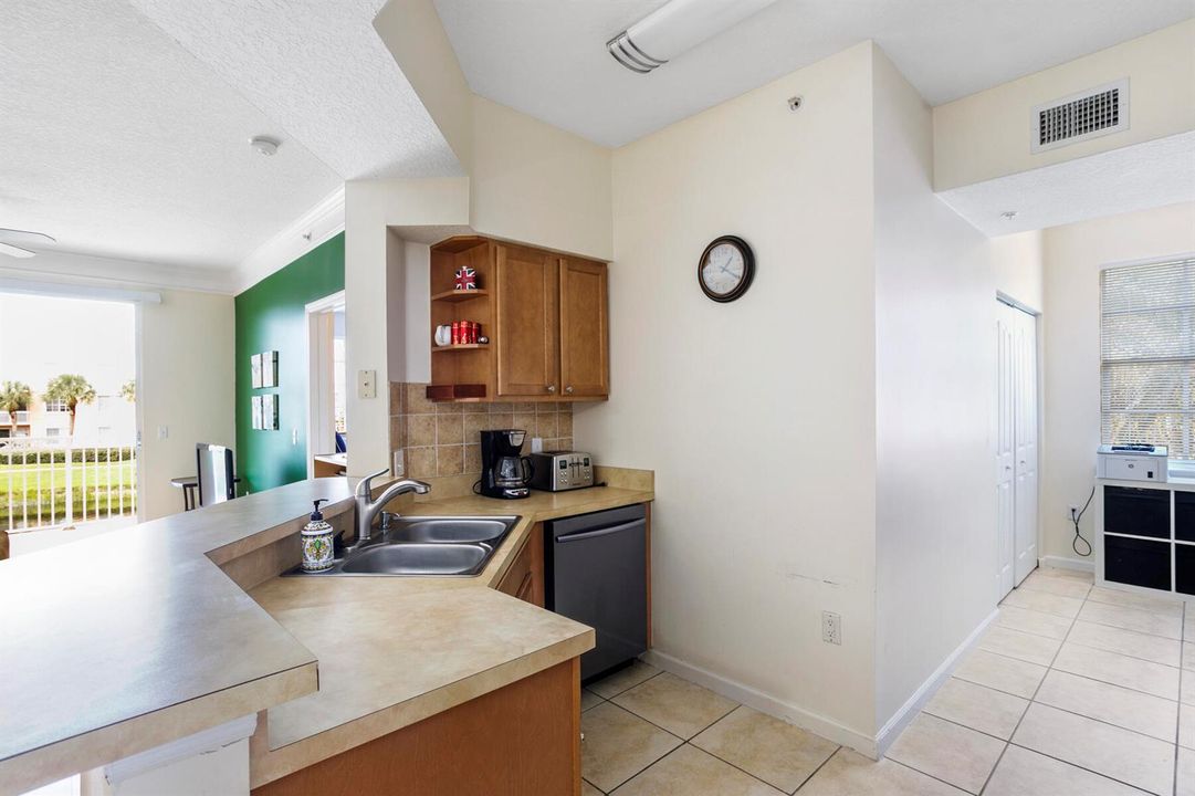 Kitchen pic 3