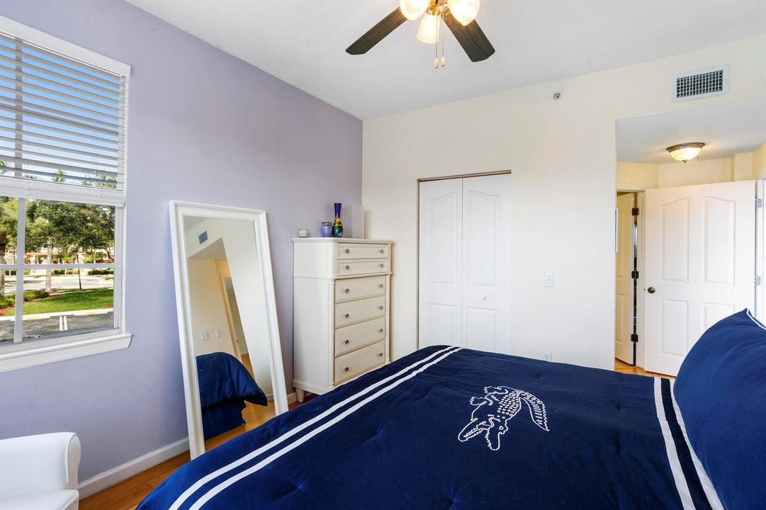 Master Bedroom pic 2