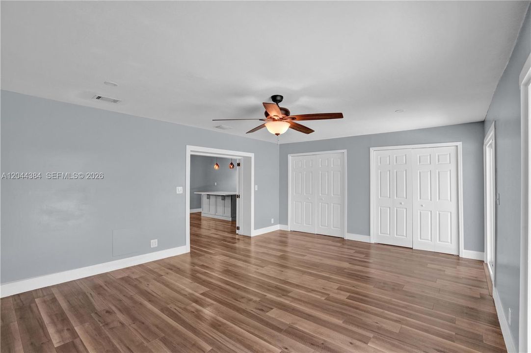 For Sale: $440,000 (3 beds, 2 baths, 1722 Square Feet)
