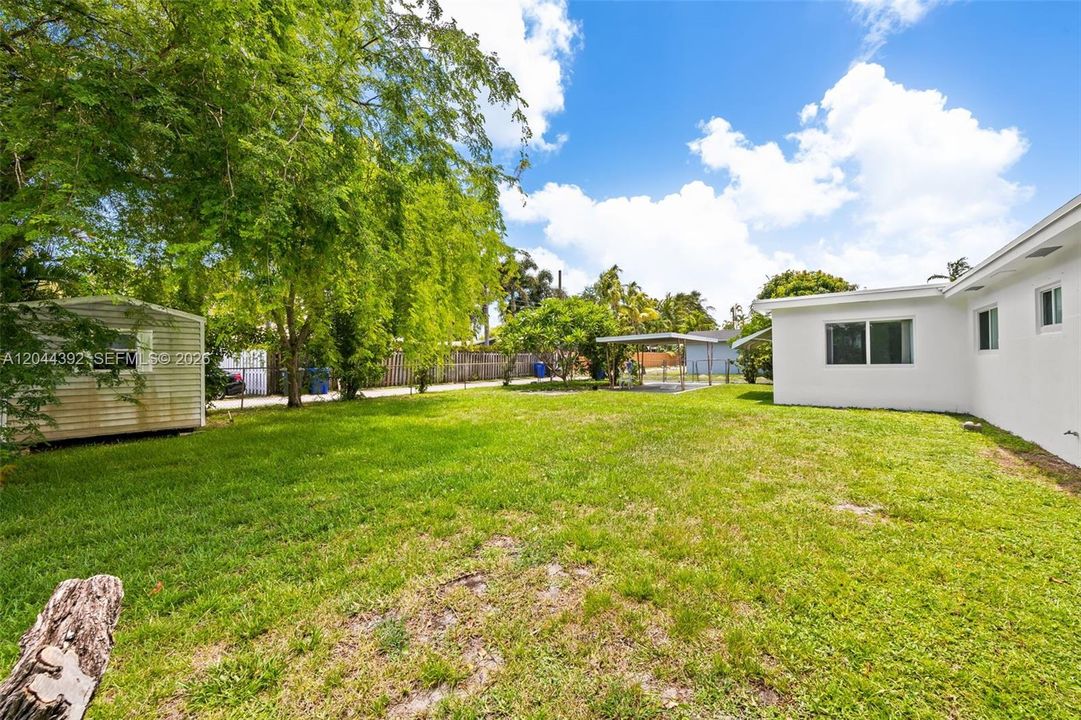 En Venta: $650,000 (4 camas, 2 baños, 1935 Pies cuadrados)