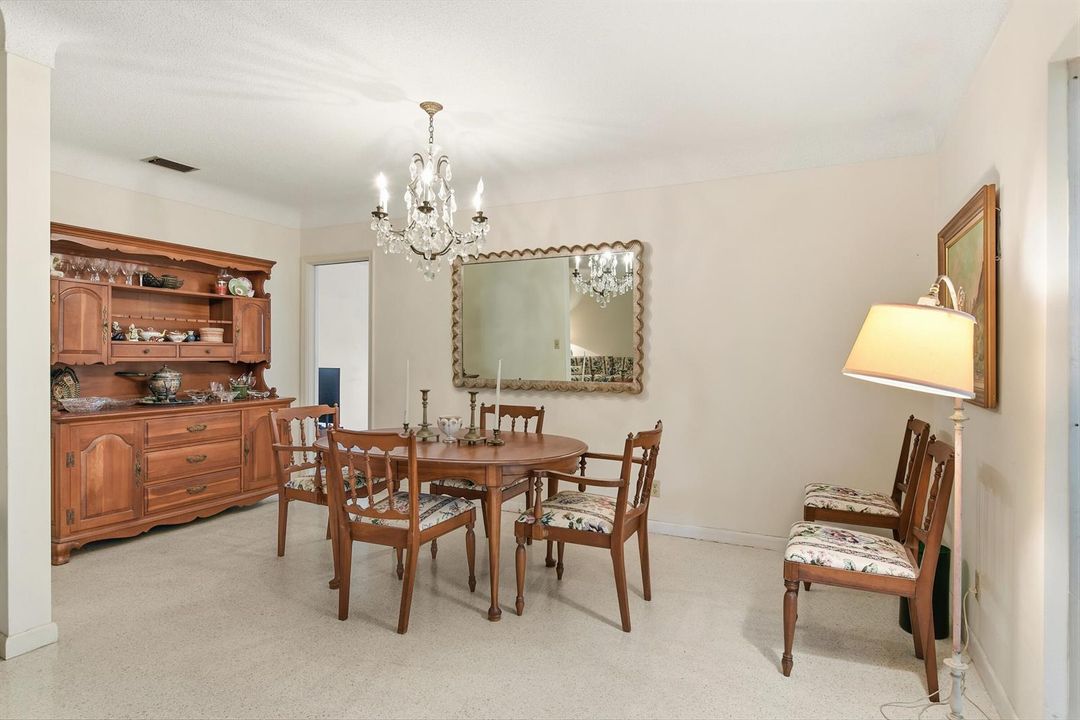 91 SW 11th Ave_Lois Ronan_11