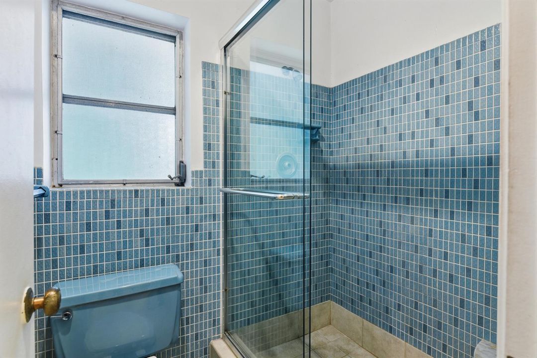 91 SW 11th Ave_Lois Ronan_44