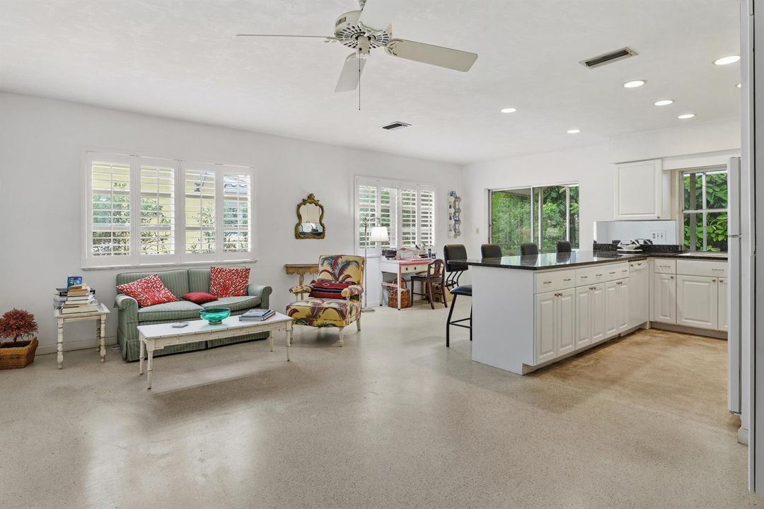 91 SW 11th Ave_Lois Ronan_21