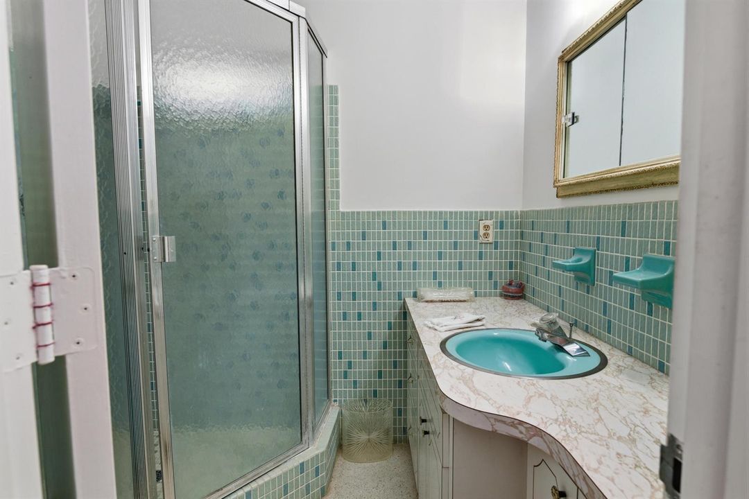 91 SW 11th Ave_Lois Ronan_46