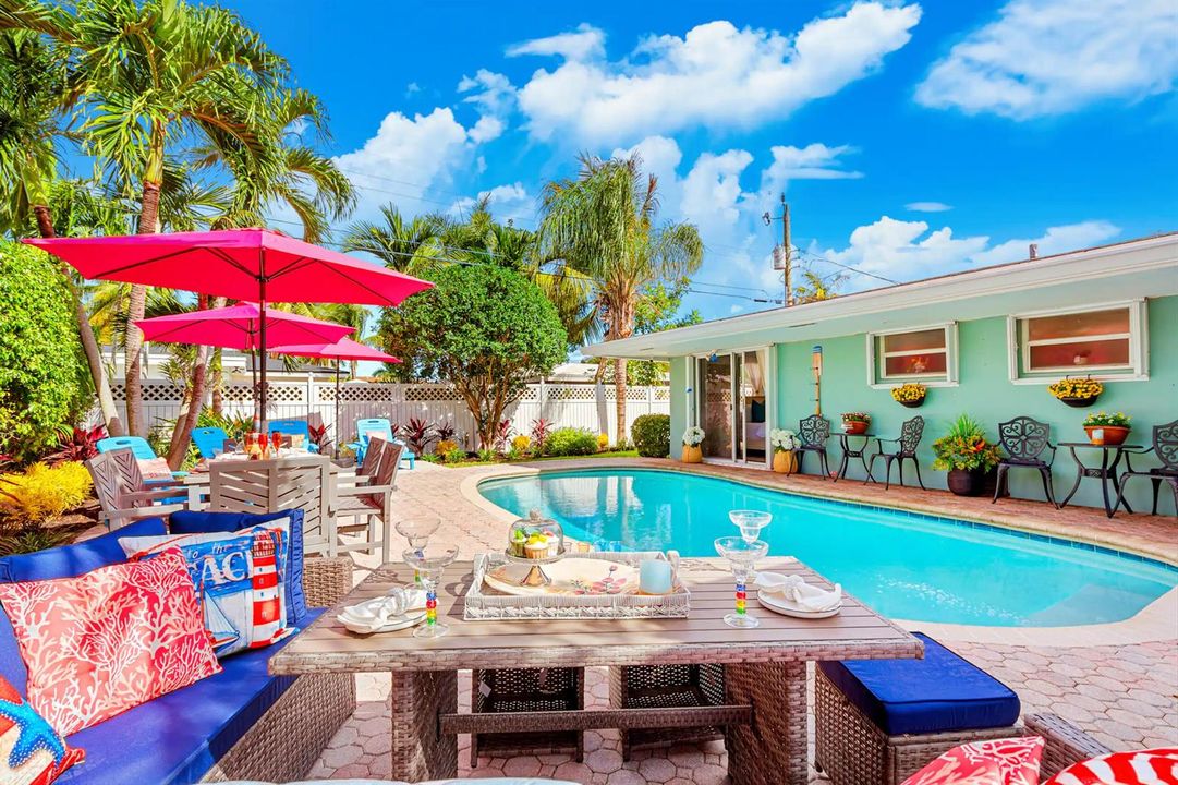 Pool Area/ Outdoor Dining