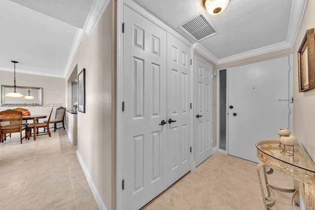 For Sale: $624,900 (2 beds, 2 baths, 1120 Square Feet)