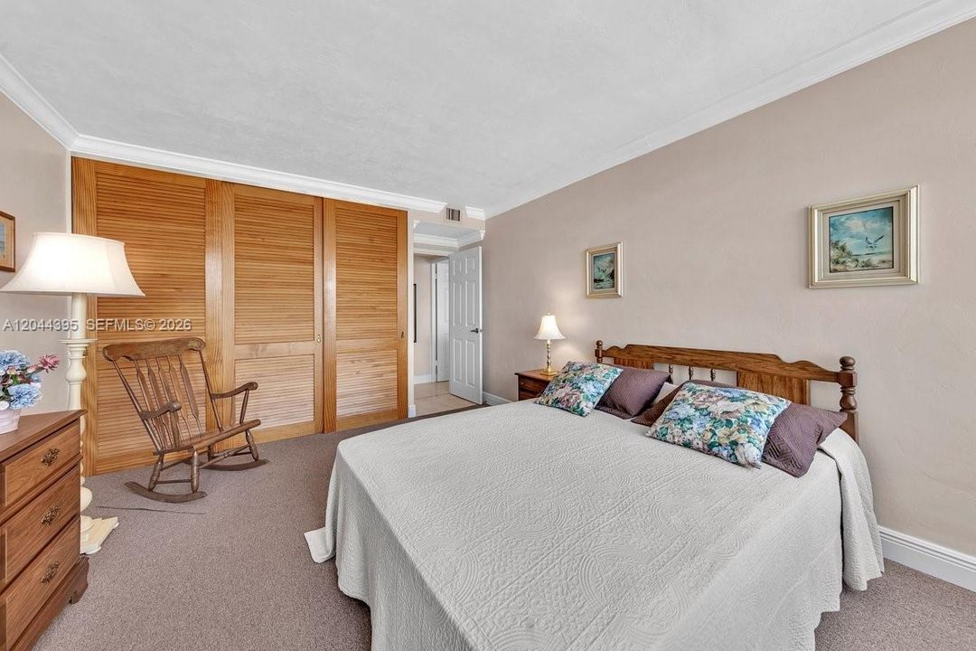 For Sale: $624,900 (2 beds, 2 baths, 1120 Square Feet)