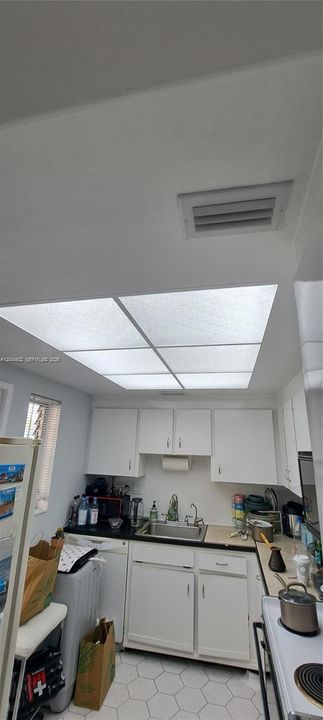 На продажу: $185,000 (1 спален, 1 ванн, 730 Квадратных фут)
