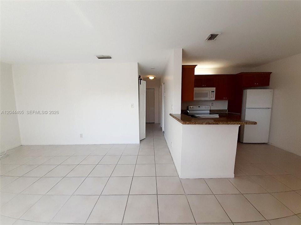 В аренду: $1,750 (2 спален, 2 ванн, 835 Квадратных фут)
