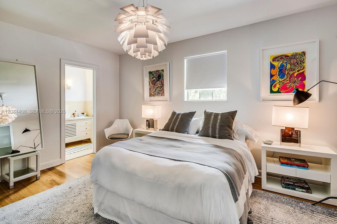 В аренду: $7,300 (2 спален, 2 ванн, 2400 Квадратных фут)