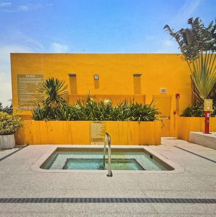 For Rent: $4,900 (1 beds, 2 baths, 786 Square Feet)