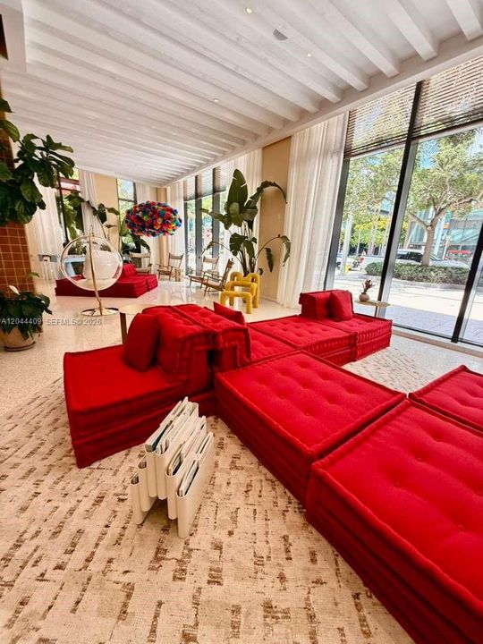 For Rent: $4,900 (1 beds, 2 baths, 786 Square Feet)