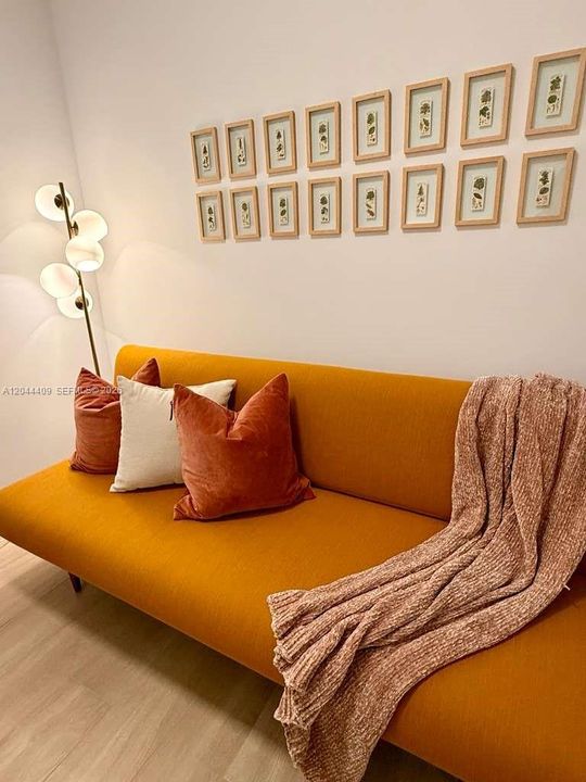 For Rent: $4,900 (1 beds, 2 baths, 786 Square Feet)
