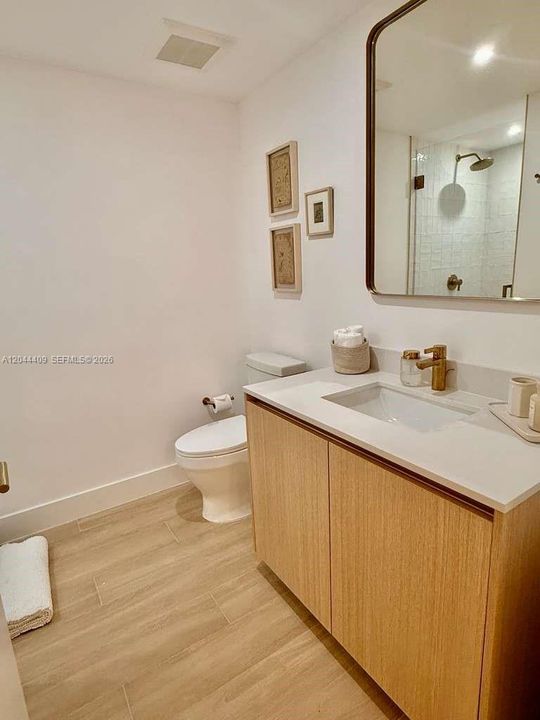 For Rent: $4,900 (1 beds, 2 baths, 786 Square Feet)
