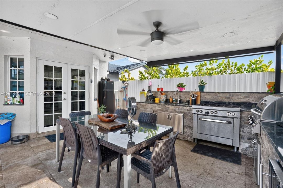 For Sale: $720,000 (3 beds, 2 baths, 1770 Square Feet)