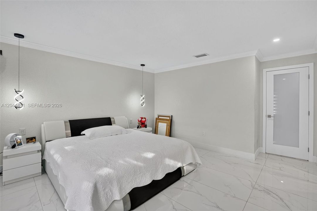 For Sale: $720,000 (3 beds, 2 baths, 1770 Square Feet)