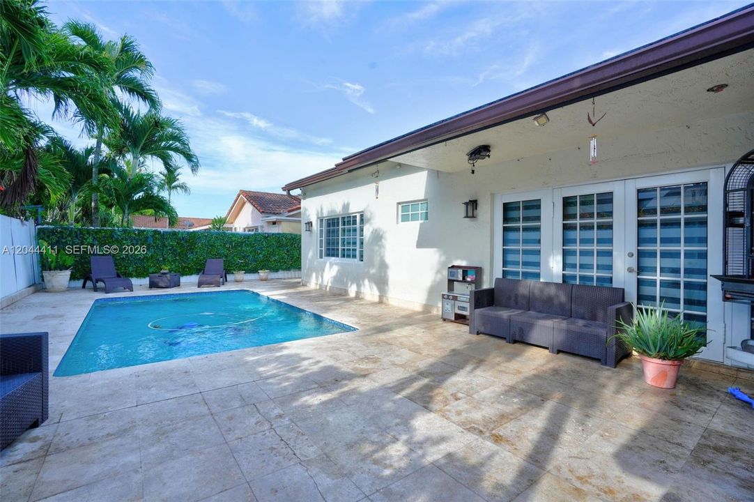 For Sale: $720,000 (3 beds, 2 baths, 1770 Square Feet)