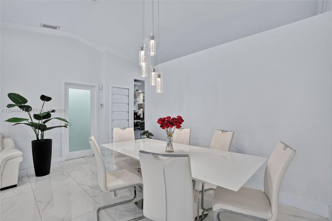 For Sale: $720,000 (3 beds, 2 baths, 1770 Square Feet)