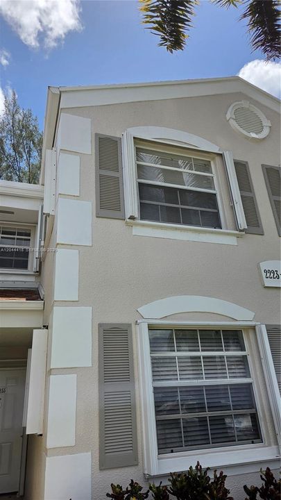 For Rent: $2,050 (2 beds, 2 baths, 1160 Square Feet)