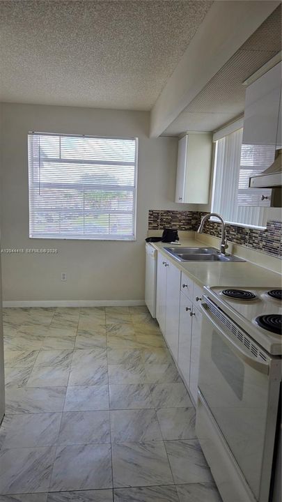 For Rent: $2,050 (2 beds, 2 baths, 1160 Square Feet)