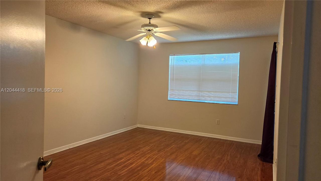 For Rent: $2,050 (2 beds, 2 baths, 1160 Square Feet)