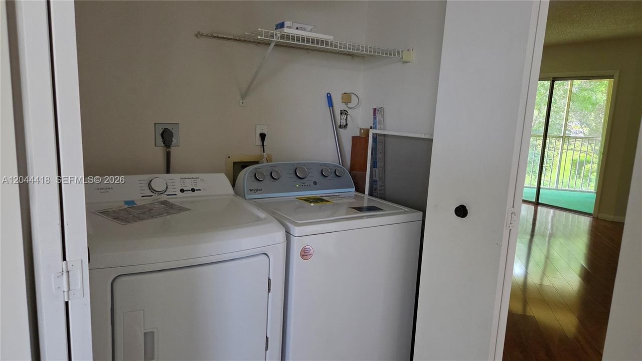 For Rent: $2,050 (2 beds, 2 baths, 1160 Square Feet)