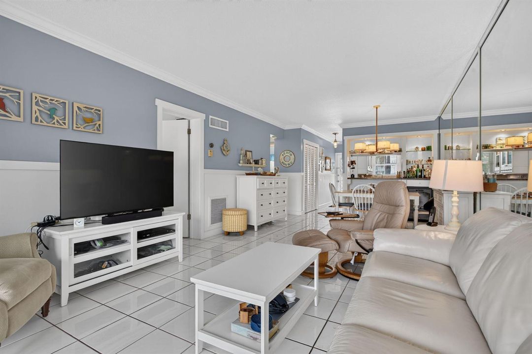 23-web-or-mls-298 Interiors-2181