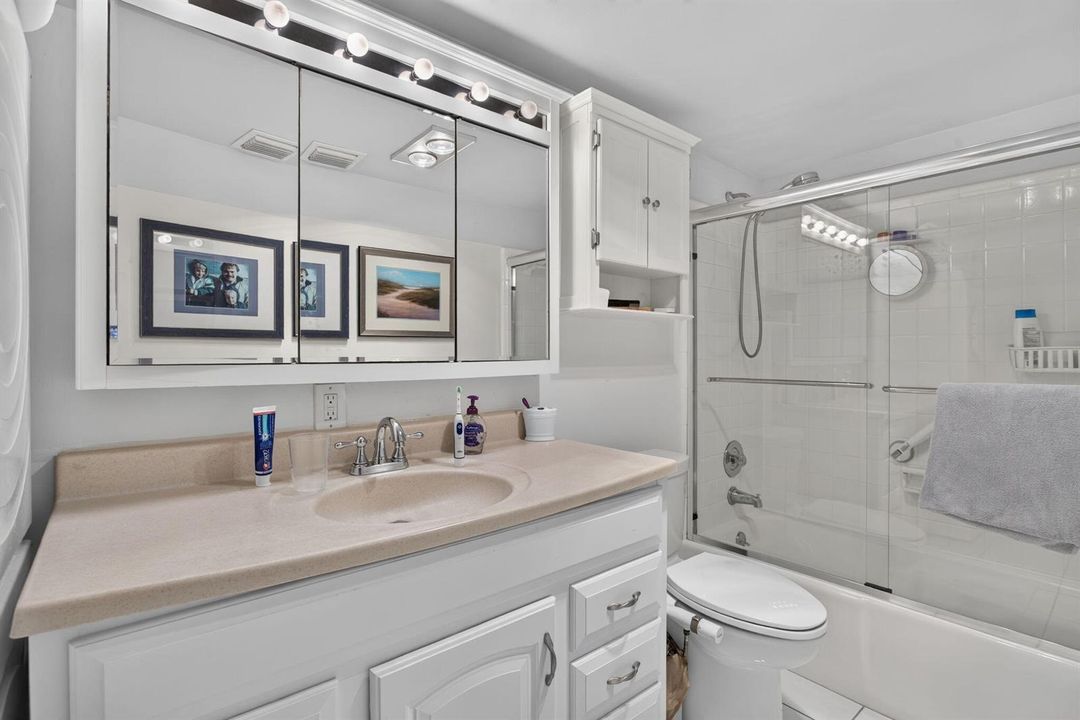 33-web-or-mls-298 Interiors-2241