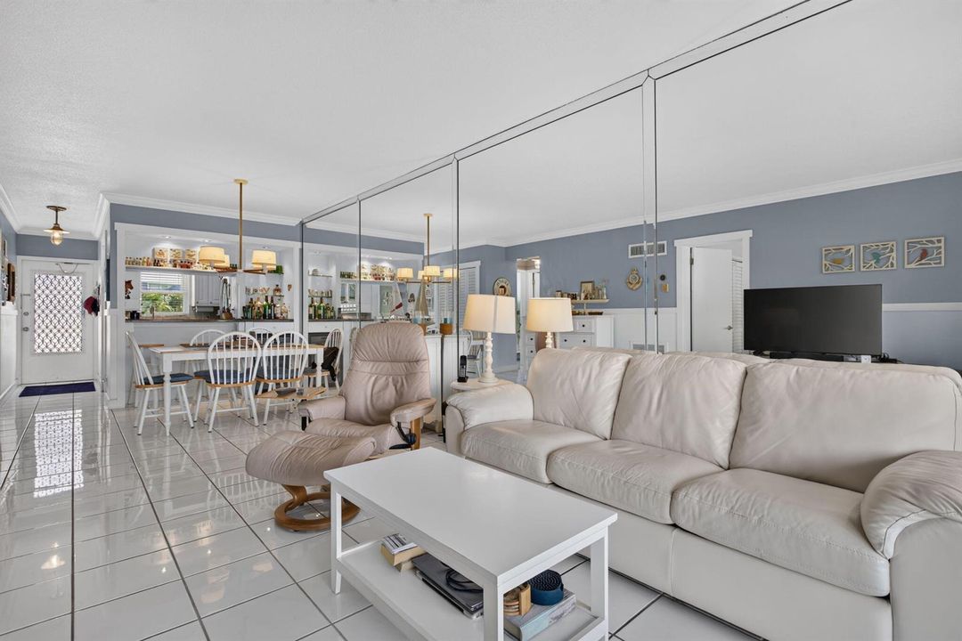 24-web-or-mls-298 Interiors-2188