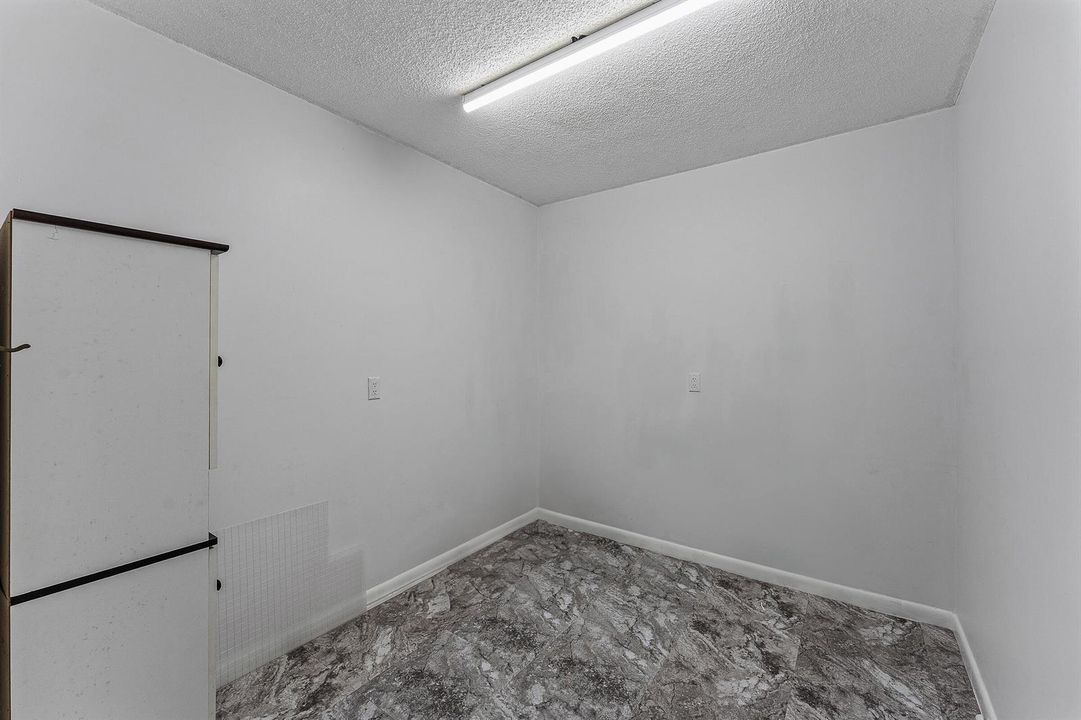 06-6097 Balboa Cir 202-MLS
