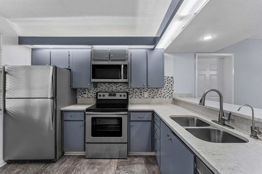 13-6097 Balboa Cir 202-MLS