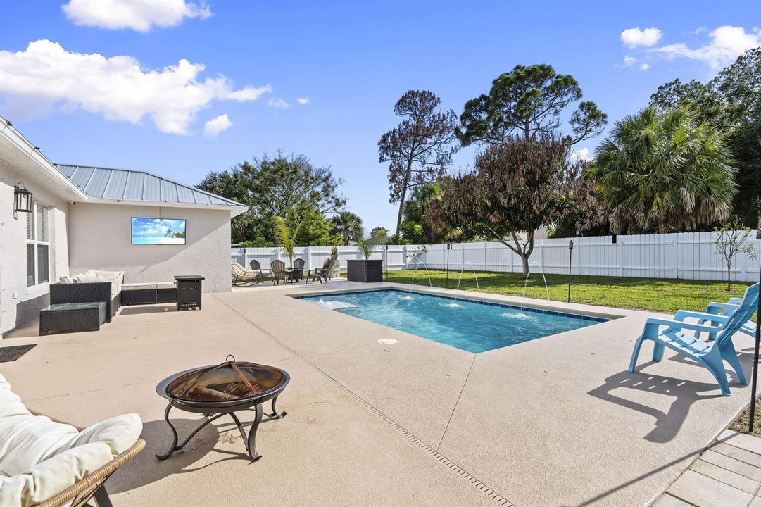 POOL DECK