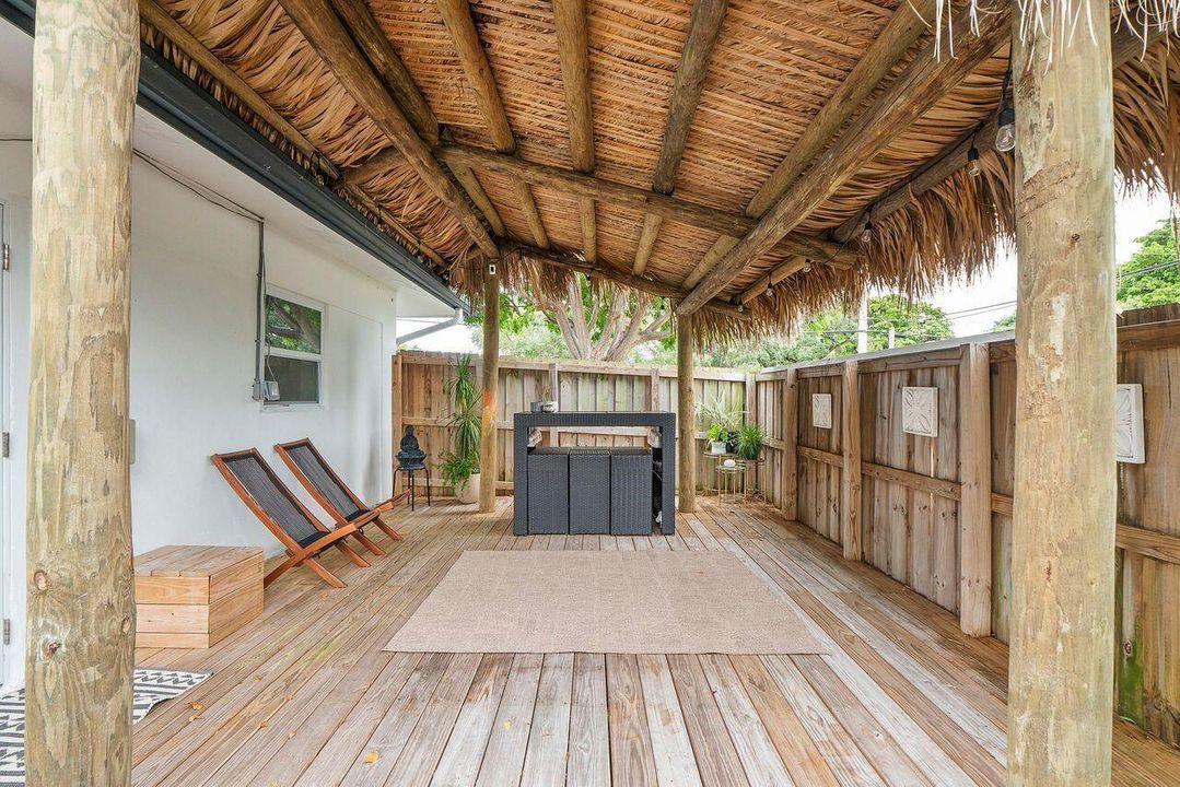 701 tiki hut #3