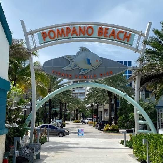 Pompano Beach pier fish sign