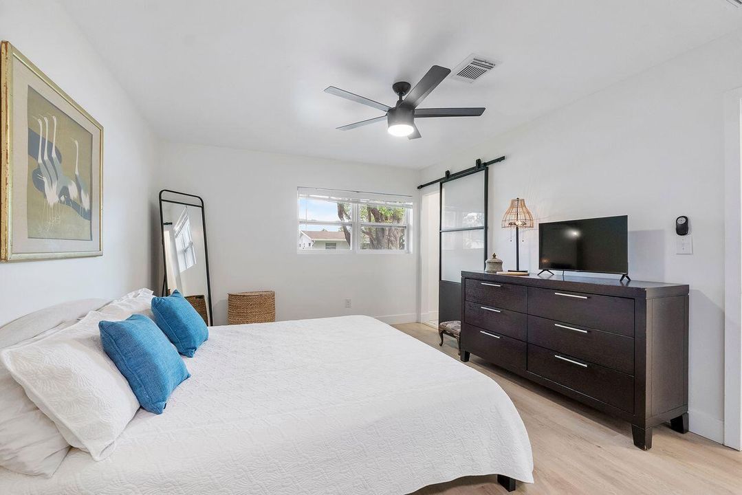 701 master bedroom #2
