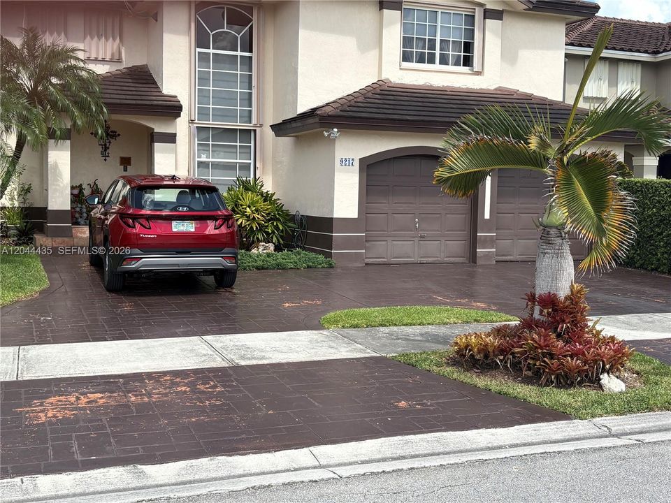 En Venta: $900,000 (4 camas, 3 baños, 2809 Pies cuadrados)