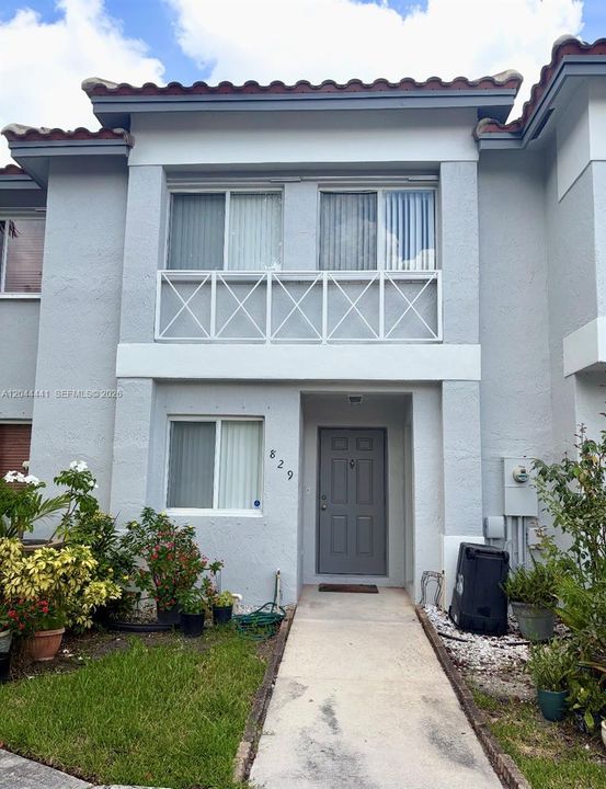 На продажу: $405,000 (3 спален, 2 ванн, 1361 Квадратных фут)