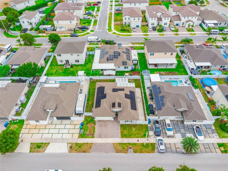 На продажу: $645,000 (3 спален, 2 ванн, 1663 Квадратных фут)