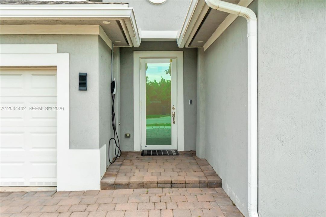 На продажу: $645,000 (3 спален, 2 ванн, 1663 Квадратных фут)