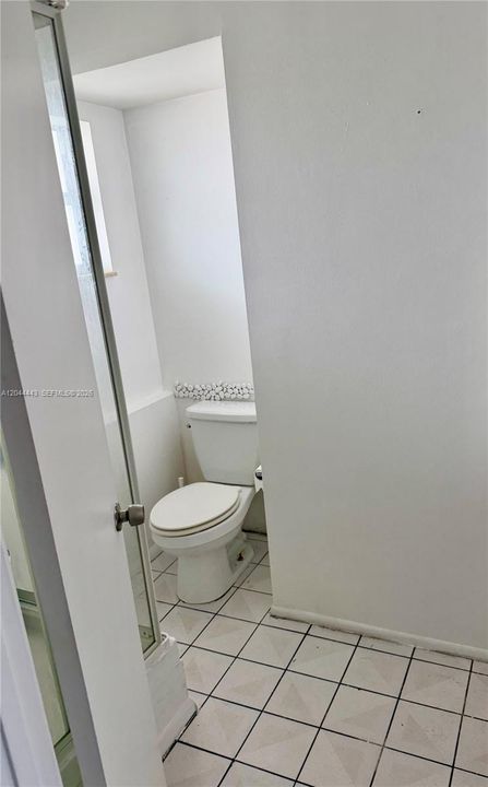 For Sale: $124,500 (1 beds, 1 baths, 1036 Square Feet)