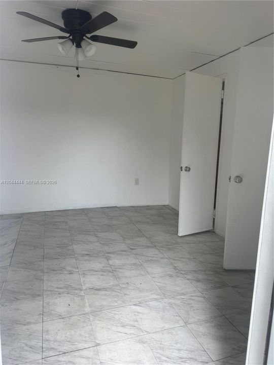 En Renta: $1,000 (1 camas, 1 baños, 700 Pies cuadrados)